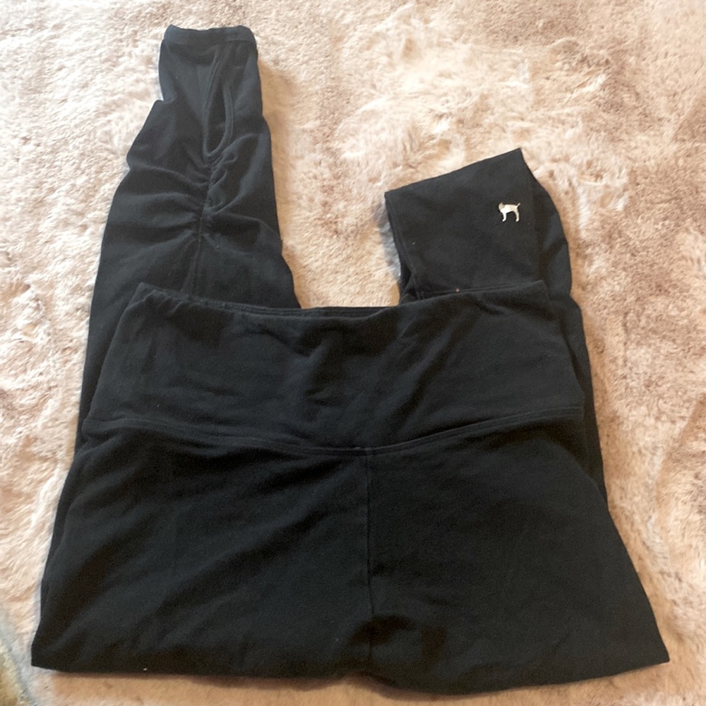 Pink yoga pant. Size medium. Black